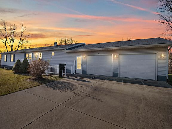 2nd image of 2254 Pondbrooke Dr
