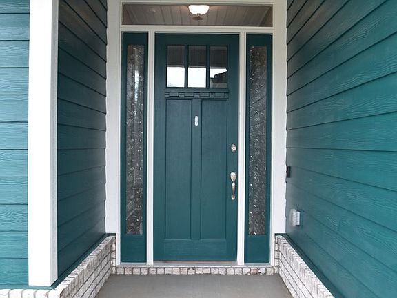 3rd image of 621 Marquis Way