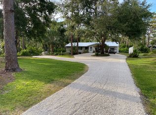 1691 Maria St, Englewood, FL 34223