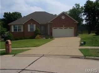 13620 Tesson Oaks Ct, Saint Louis, MO 63128