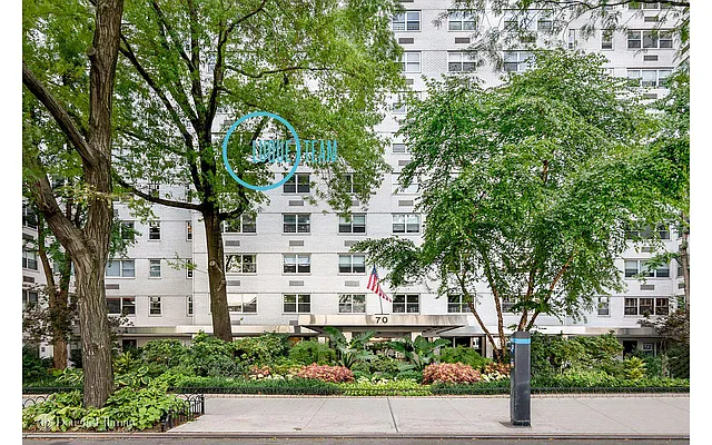 Sold by Douglas Elliman | media 25