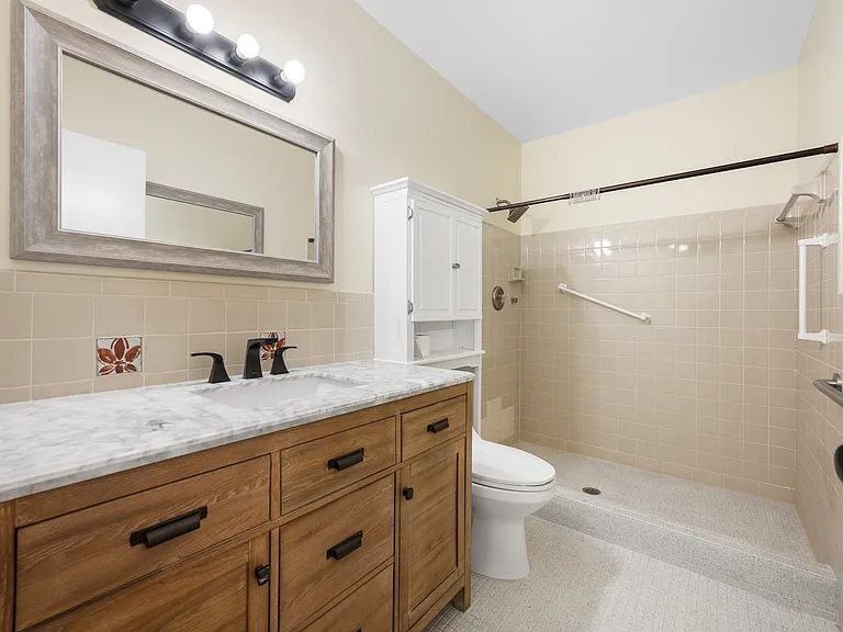 2258 World Parkway Blvd W #40 — Photo 7