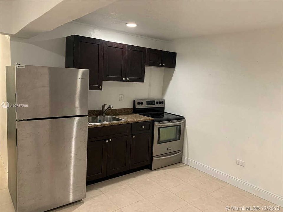 1st image of 511 NW 133rd St APT 3
