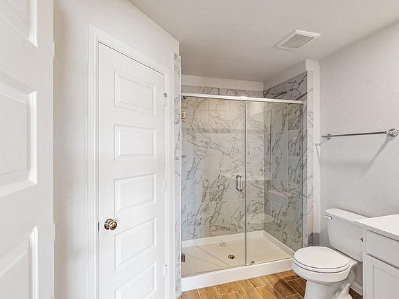 4th image of 5809 Sandown Dr