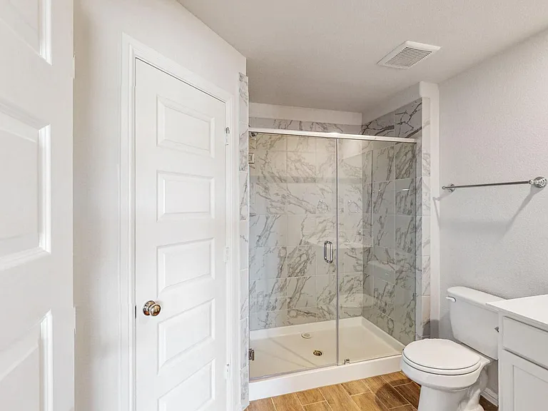 5809 Sandown Dr — Photo 4