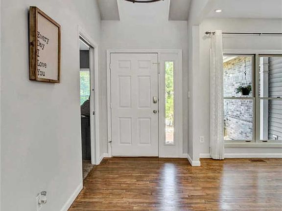 3rd image of 435 Mission Bay Dr