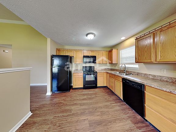 3rd image of 1702 Acorn Rd