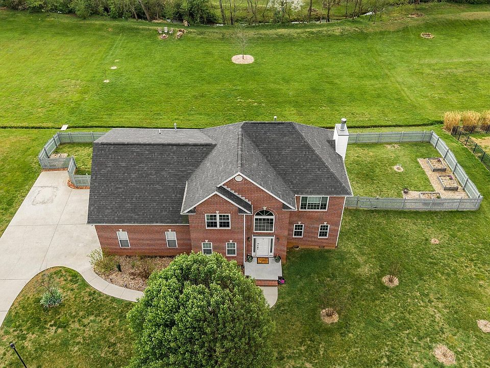 1st image of 4910 Shannon Run Dr