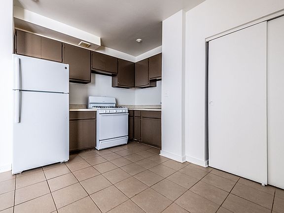 3rd image of 1734 E 72nd St #1734-102