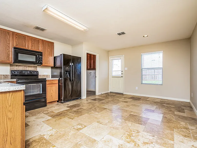 1118 Antoinette Dr — Photo 7