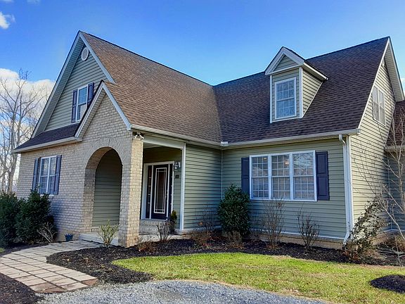 2nd image of 1024 Mountain Water Dr