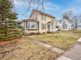 803 N Iowa Ave, Washington, IA 52353