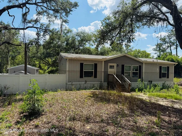 4319 Pocahontas Dr, Dade City, FL 33523