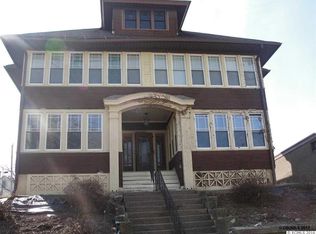 861 Alpine St, Dubuque, IA 52001