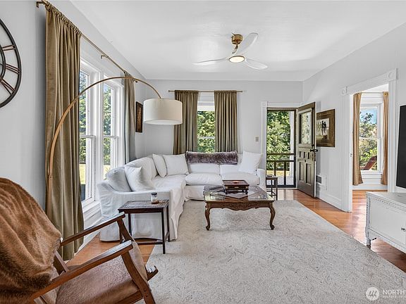 3rd image of 126 W Ash Street
