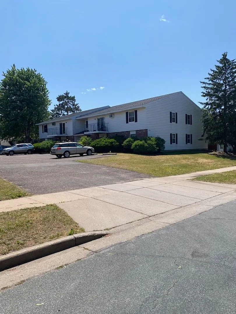 3219 Brian St — Photo 1