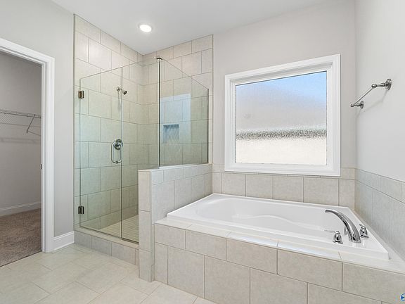 4th image of 189 Slade Thomas Dr