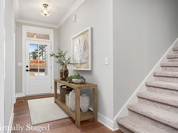 4th image of 314 Summerall Dr
