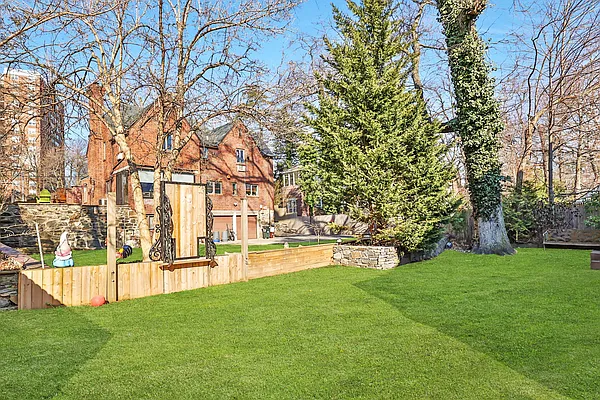 Sold by Trebach Realty | media 31