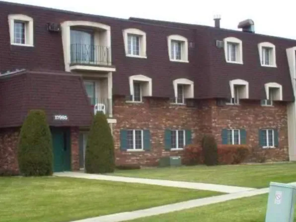 17985 Huntleigh Ct APT 104, Country Club Hills, IL 60478