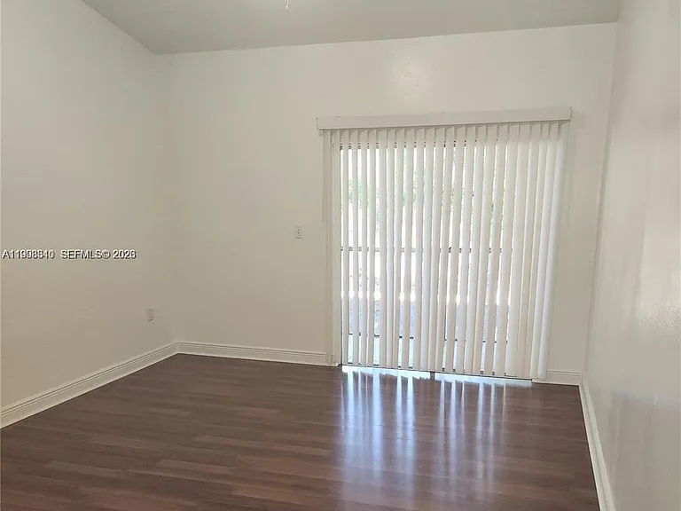 8059 SW 21st Ct #8059 — Photo 8
