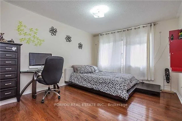 29 Rosebank Dr #903 — Photo 2