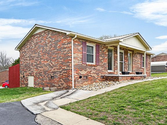 4th image of 2418 Amber Meadows Rd