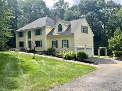 35 Narragansett Trl, Sandy Hook, CT, 06482