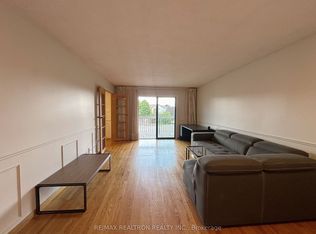 928 Knollwood Ct, Mississauga, ON L5C3L9