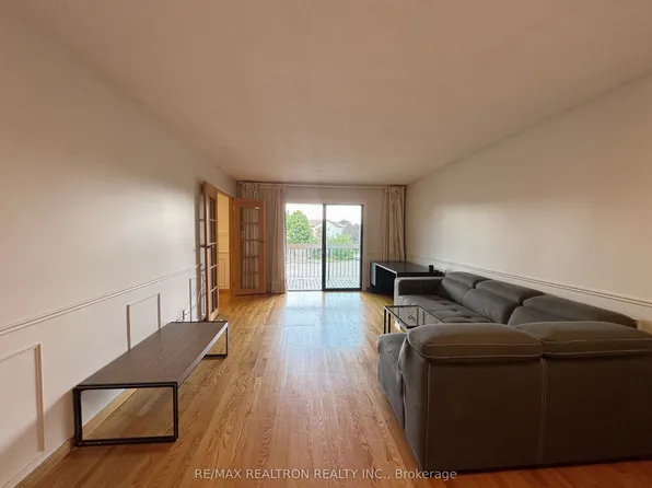 928 Knollwood Ct, Mississauga, ON L5C 3L9