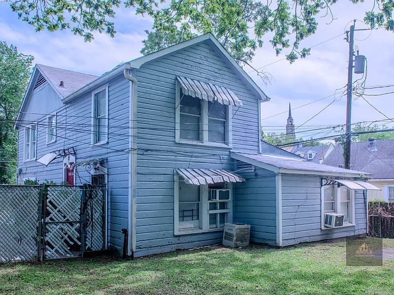 3800 Creswell Ave — Photo 20