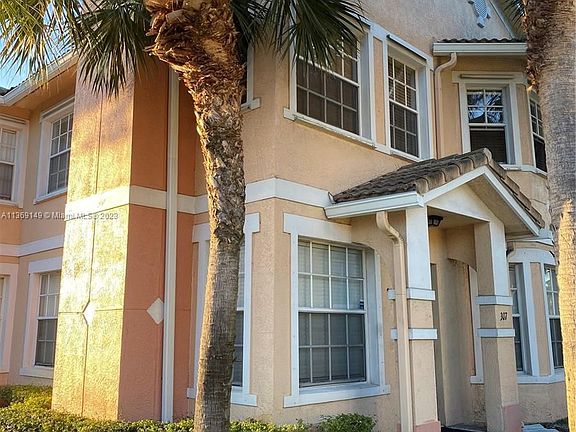 4th image of 307 Belmont Ln #607