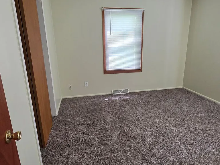 8453 Shirlane St — Photo 7