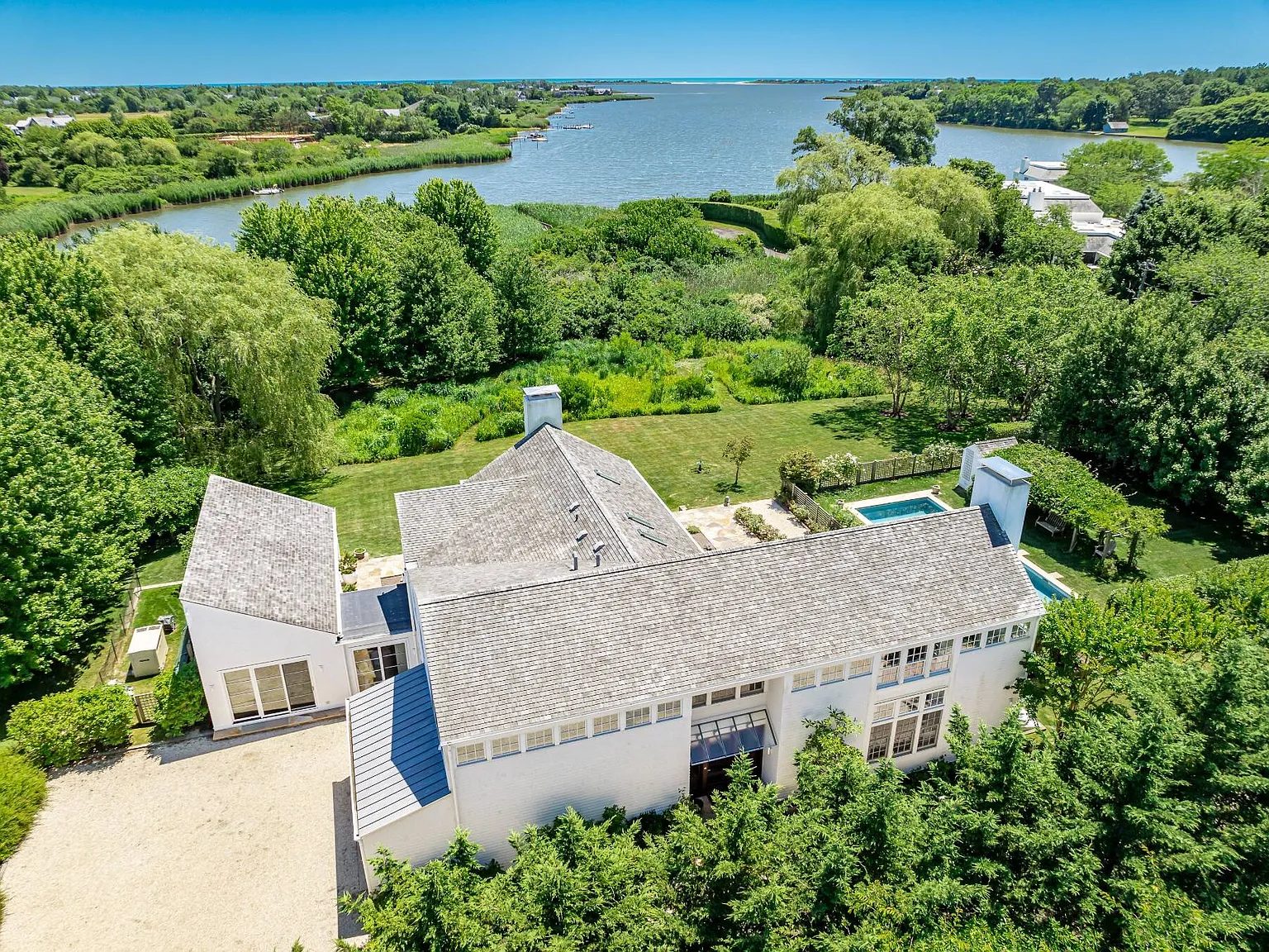 Mecox Bay Waterfront Retreat with Private Dock — Photo 3