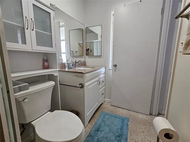1703 Amhurst Cir — Photo 26