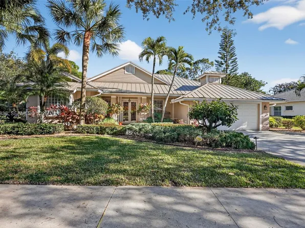 7702 SE Mammoth Dr, Hobe Sound, FL 33455