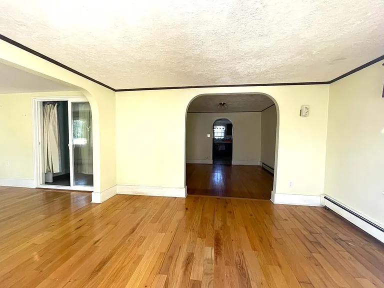 732 Highland Ave — Photo 12