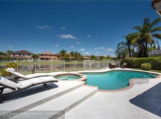 1612 Blue Jay Cir, Weston, FL 33327