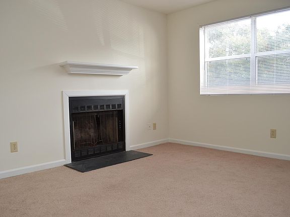 2nd image of 3320 Bridges St APT 7