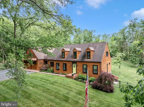 15810 Spade Rd, Hagerstown, MD 21740
