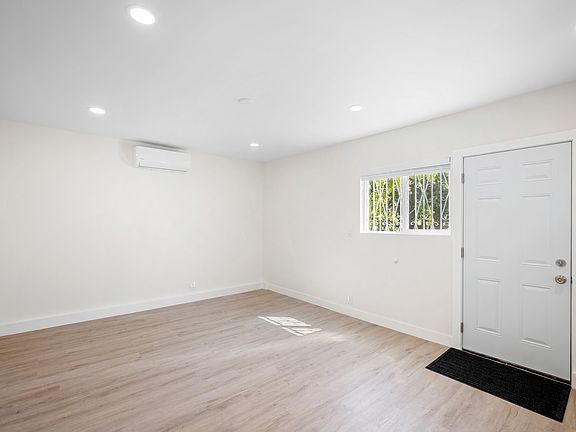 4th image of 941 Verdugo Circle Dr #A