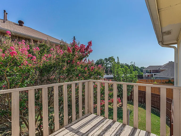 588 Lake Forest Dr — Photo 16