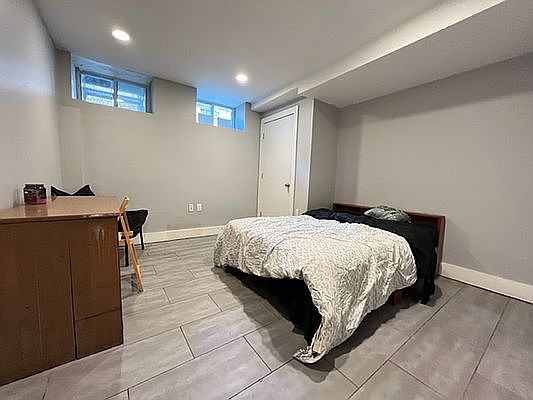 4th image of 172 Irving Ave APT 1