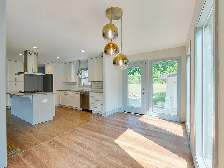 3921 Sheffield Dr — Photo 22