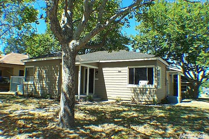1st image of 321 Lomitas Ave