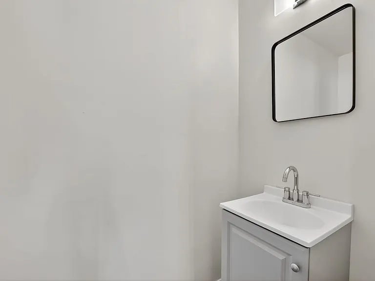 1127 Orren St NE — Photo 6