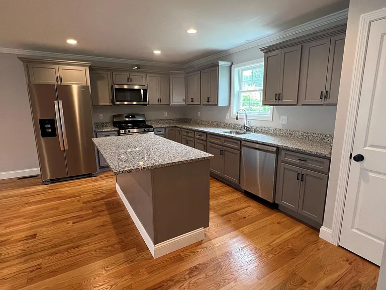 692 New Haven Ave #A — Photo 5