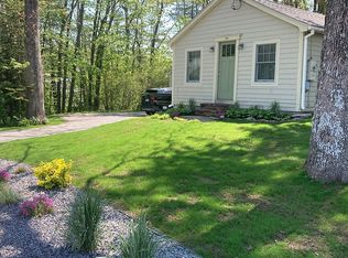 34 Falmouth Rd, Falmouth, ME 04105