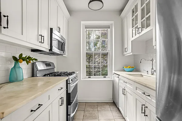 Sold by Compass | media 4