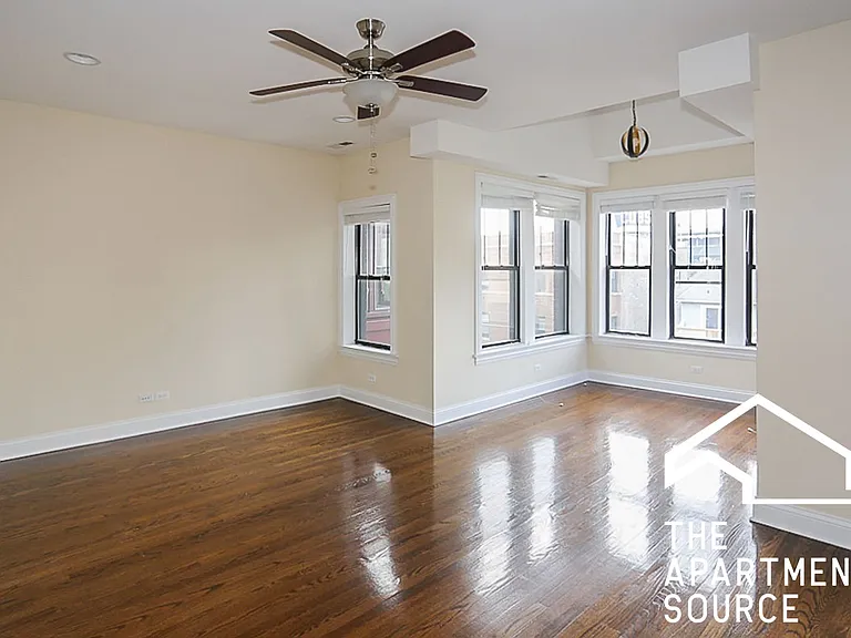 3707 N Wilton Ave #3 — Photo 4